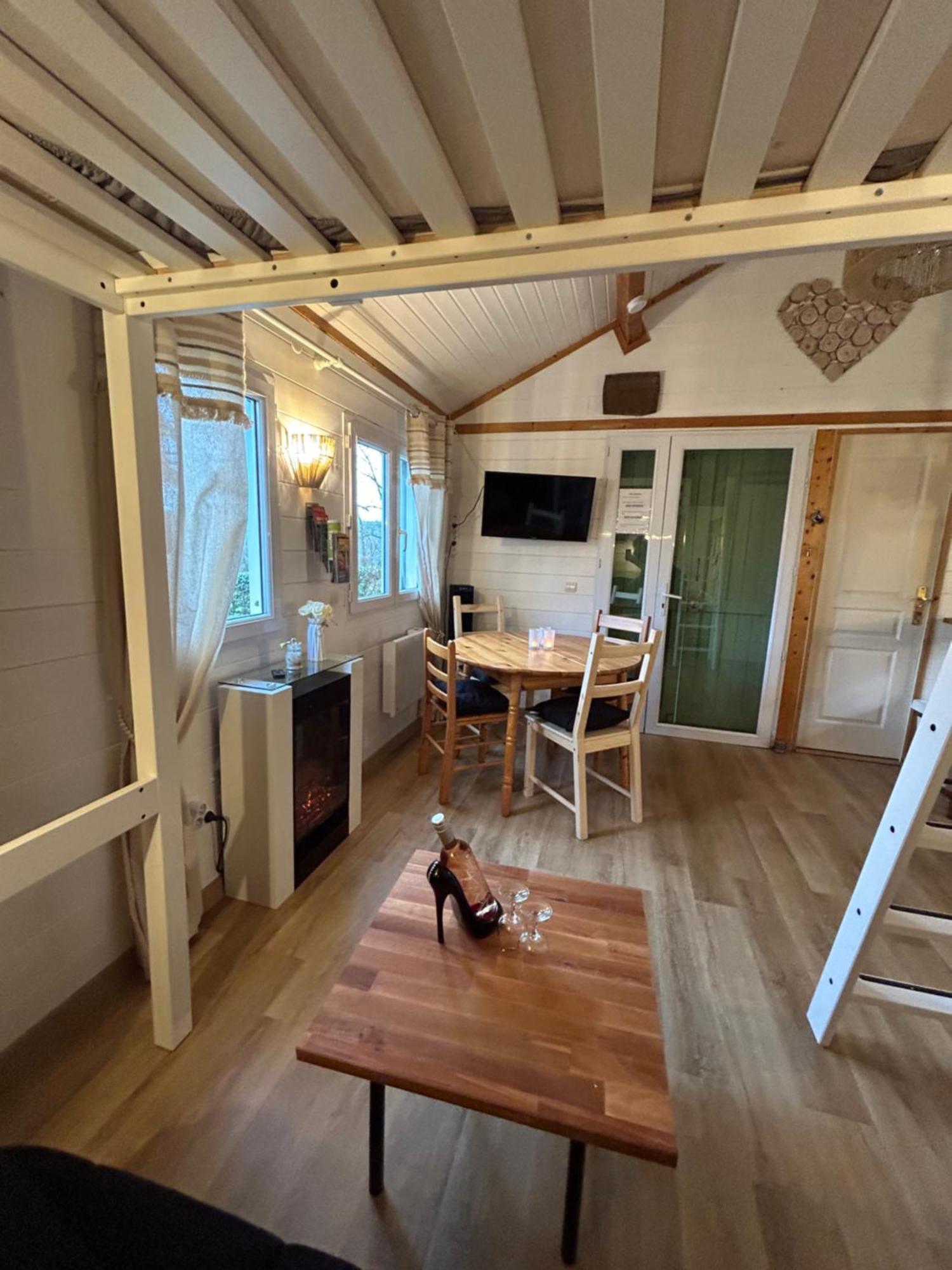 En Toute Quietude Lissac-sur-Couze ภายนอก รูปภาพ